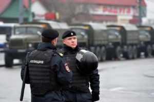 Putin polislərin sayını xeyli artırır