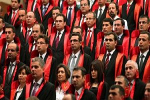Türkiyədə 107 hakim və prokuror vəzifəsindən kənarlaşdırıldı