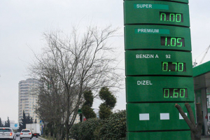Azərbaycana idxal olunan benzinin qiyməti artdı
