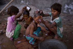220 nəfər istidən öldü - Hindistanda