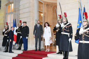 Mehriban Əliyeva Fransanın Baş naziri ilə görüşüb