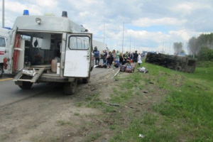 İrəvandan Moskvaya gedən avtobus qəzaya uğrayıb - Ölən var