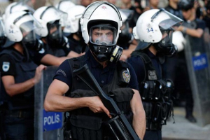 Türkiyədə 121 polis işdən çıxarıldı