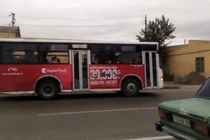 Bakıda  avtobus sürücüsündən  kobud qayda pozuntusu -  VİDEO