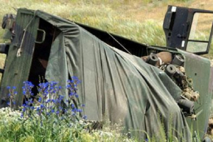 Ermənistanda hərbi maşın aşdı - 11 hərbçi yaralandı
