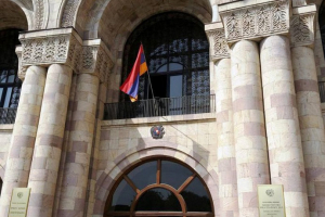 Ermənistan XİN-in binasını mehmanxanaya çevirəcəklər