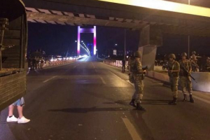 İstanbulda terror təhlükəsi: Ordu körpüləri nəzarətə götürdü