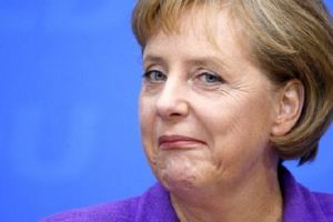 Merkelin aylıq gəliri açıqlandı