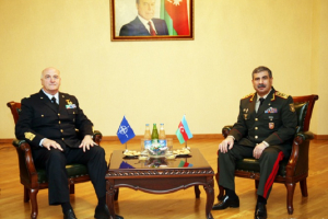 Zakir Həsənov NATO generalı ilə görüşdü