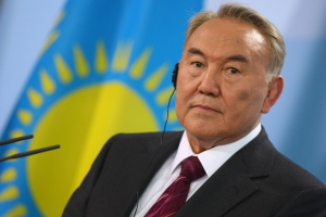 Nazarbayev seçkini uddu