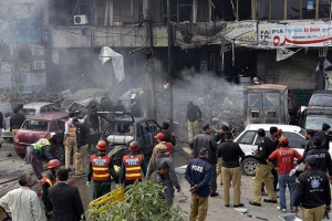 Pakistanda terror 43 can aldı