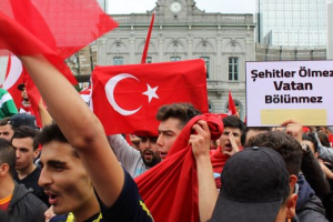 Belçikada türklər aksiya keçirib