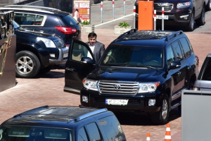 Saakaşvilinin avtomobili oğurlandı